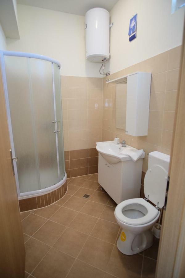 Apartmani Viktorija Vrana  المظهر الخارجي الصورة