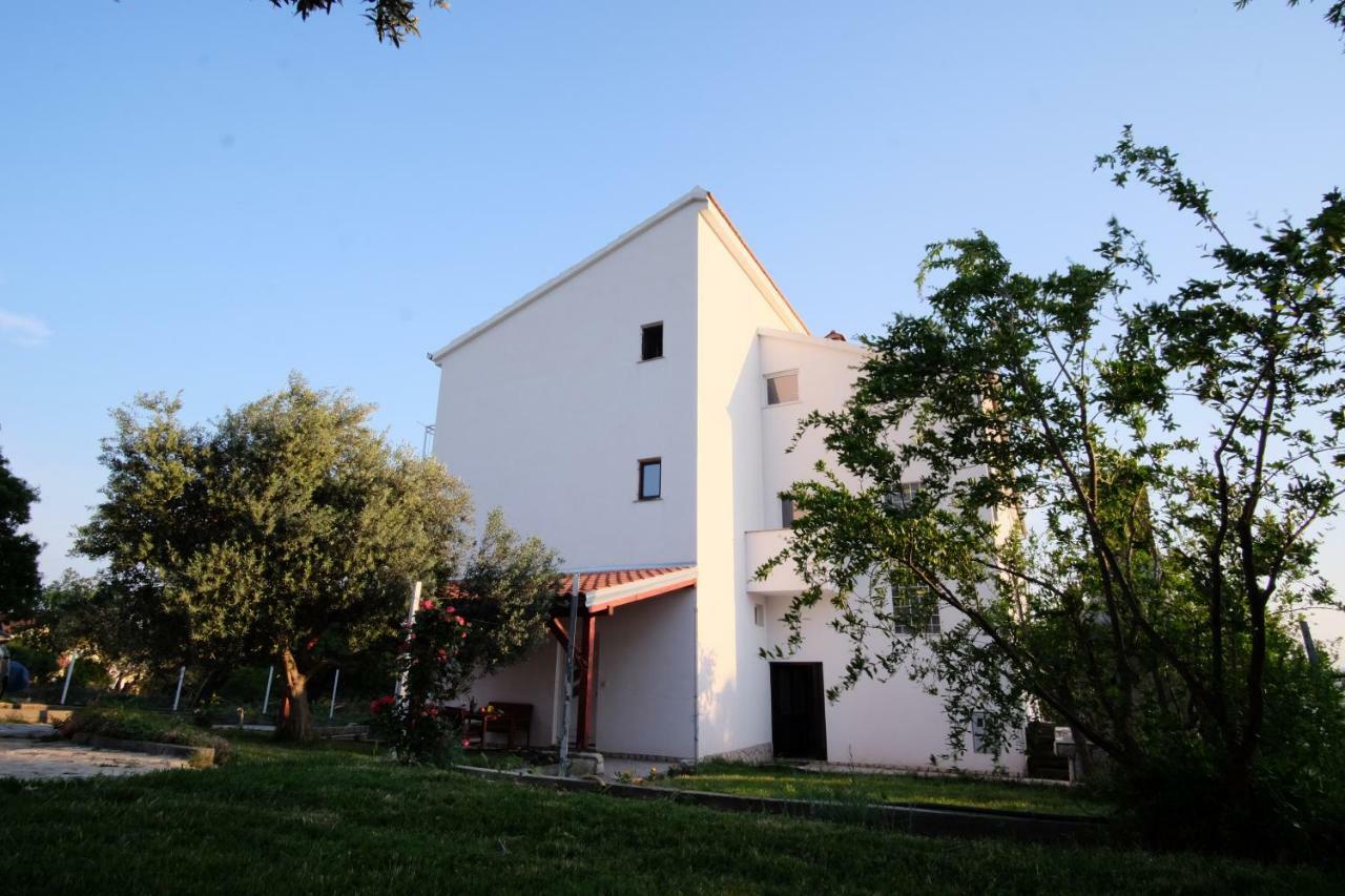 Apartmani Viktorija Vrana  المظهر الخارجي الصورة