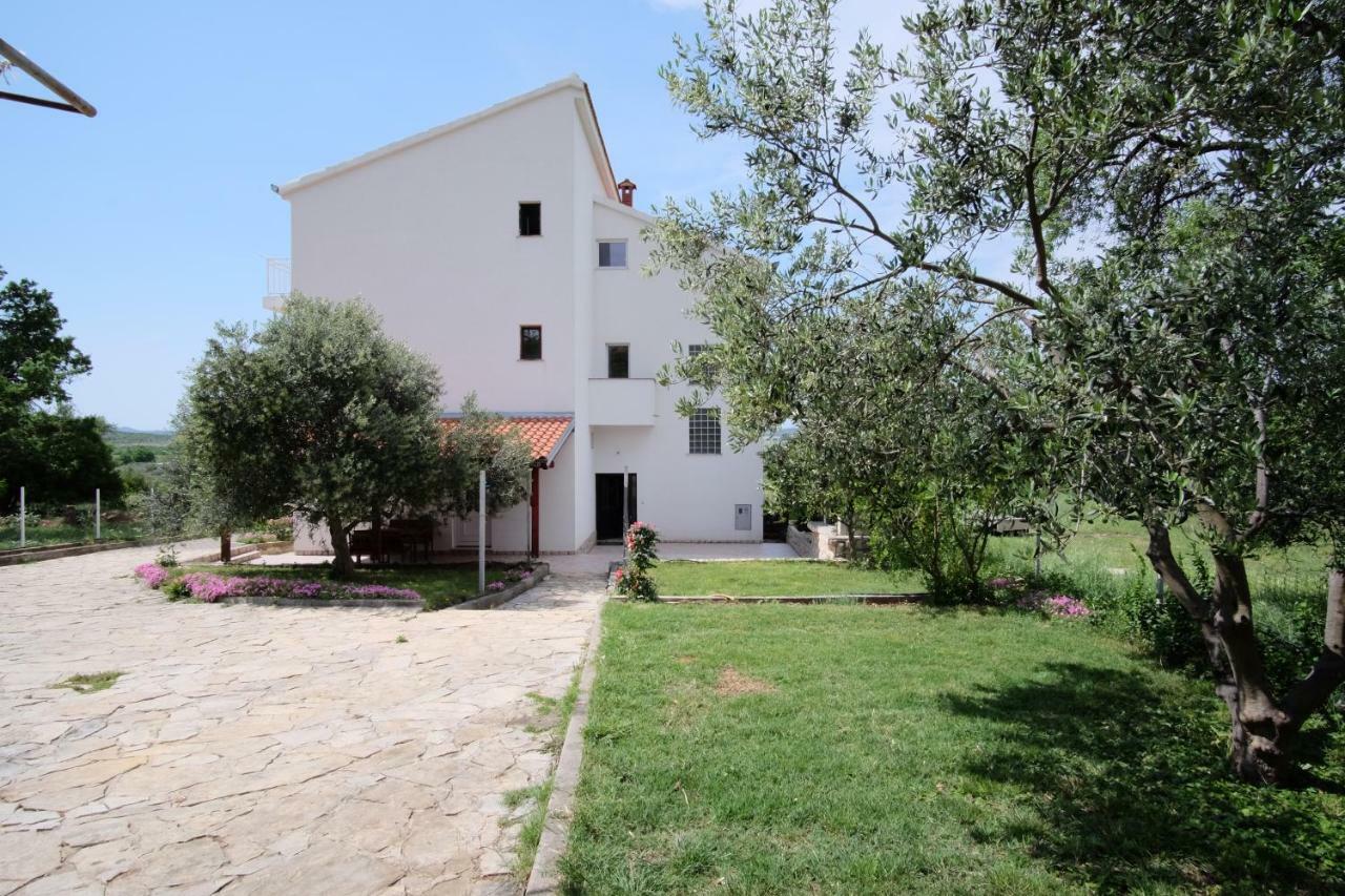 Apartmani Viktorija Vrana  المظهر الخارجي الصورة