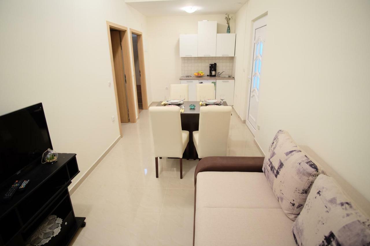 Apartmani Viktorija Vrana  المظهر الخارجي الصورة